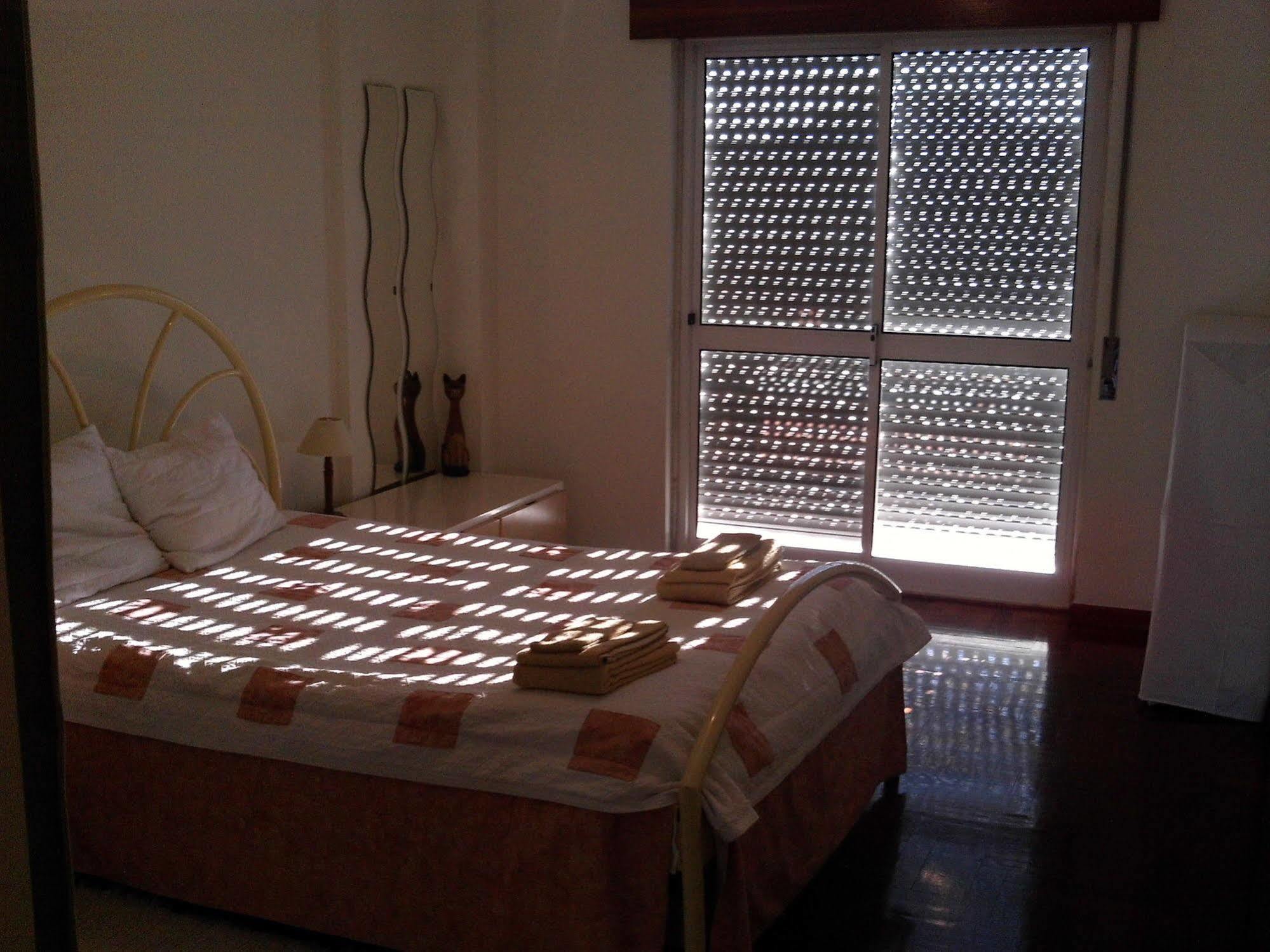 Homestay Marialva Park Seixal  Exteriör bild