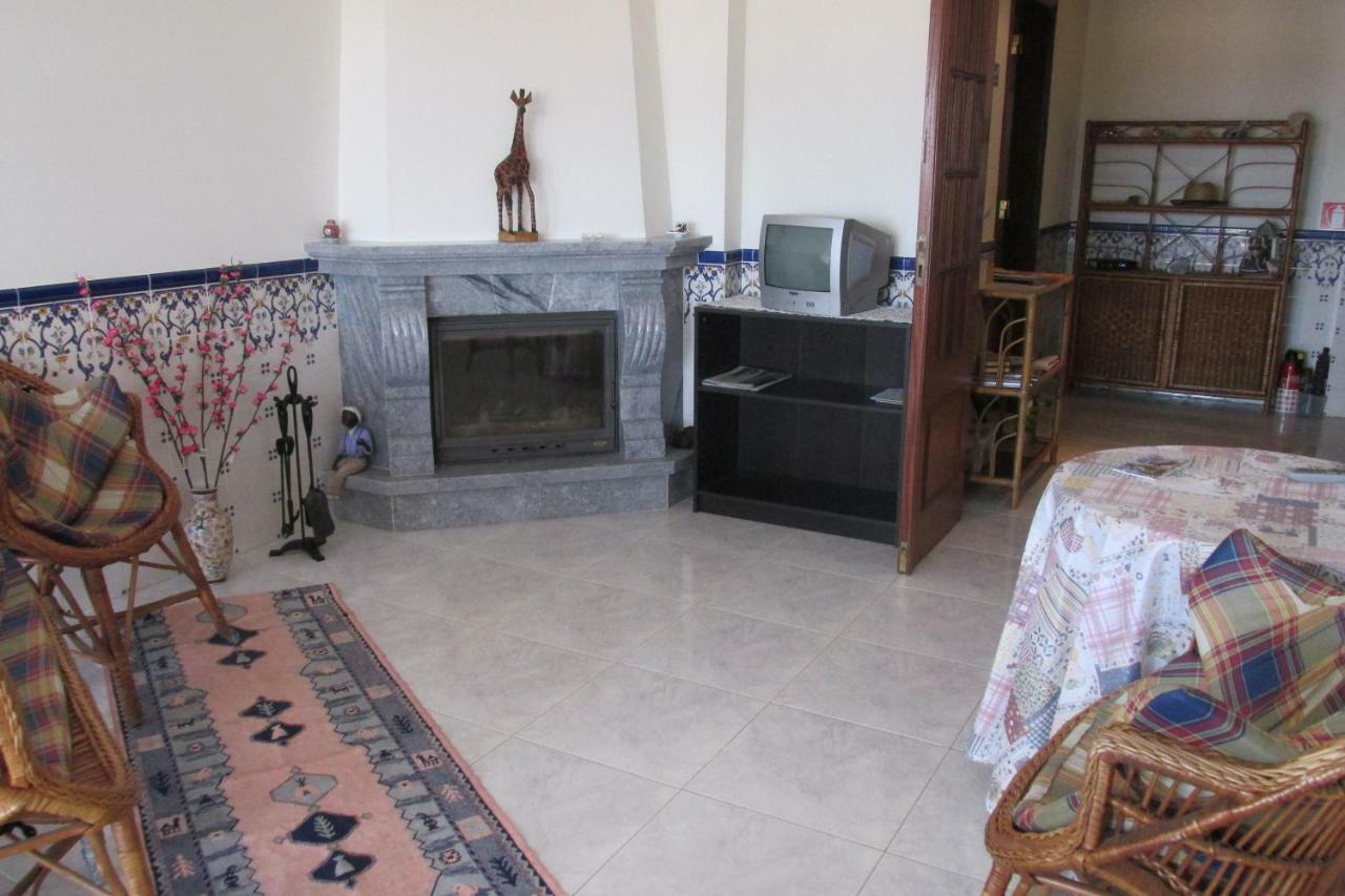 Homestay Marialva Park Seixal  Exteriör bild